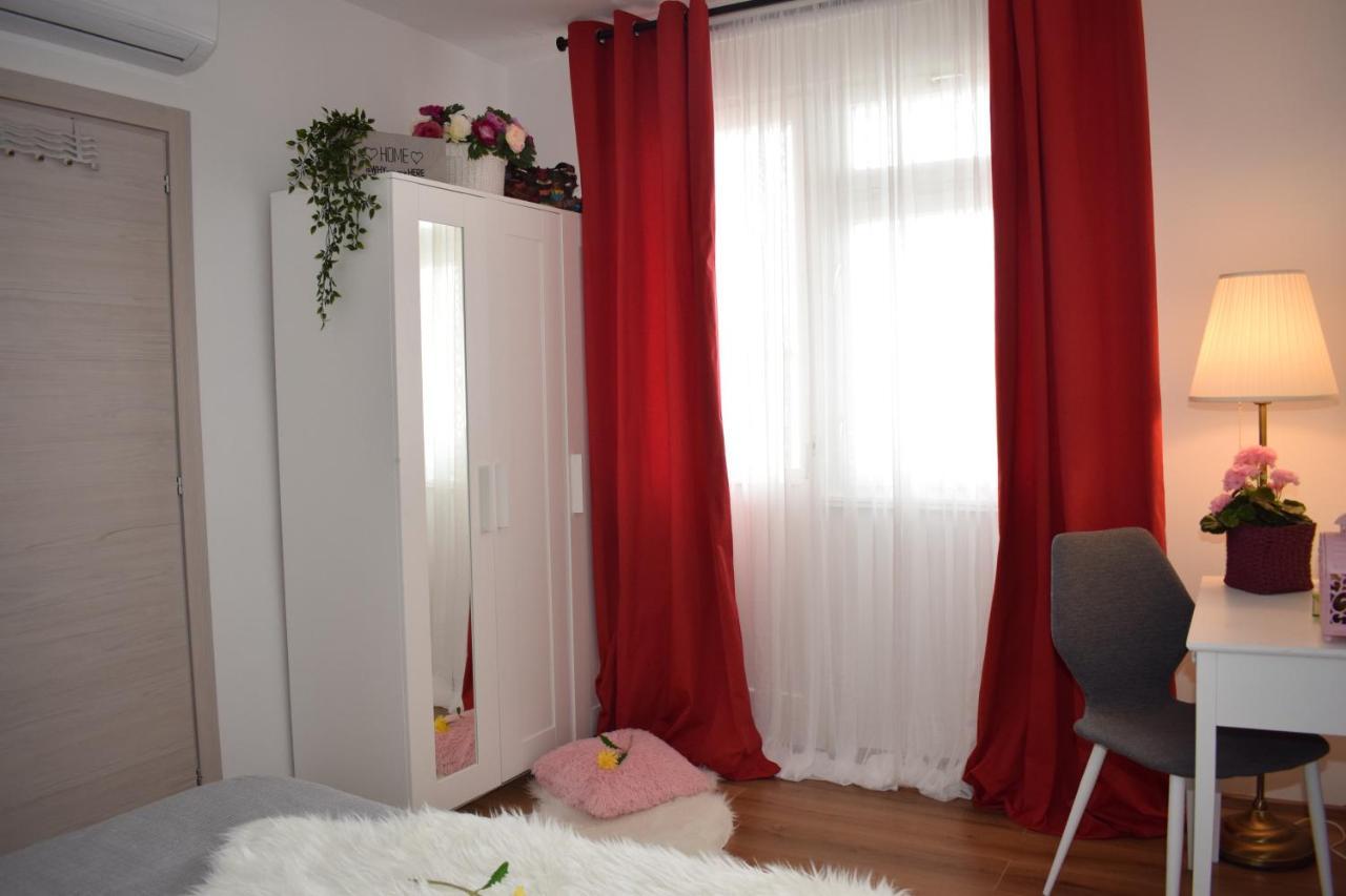 Apartment Trixi Pula Exterior photo